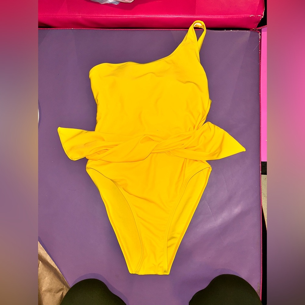 SHEIN Yellow One-Shoulder Peplum One-Piece Swimsuit